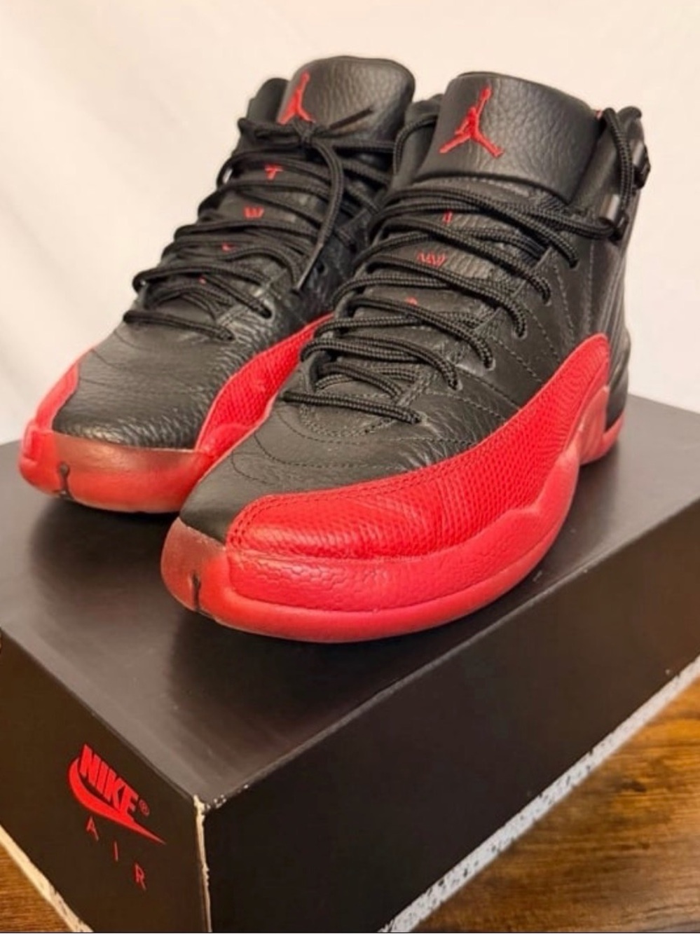 Nike Air Jordan 12 Retro Size 5.5 Black/Red Leather Cushioned Sneakers Jumpman